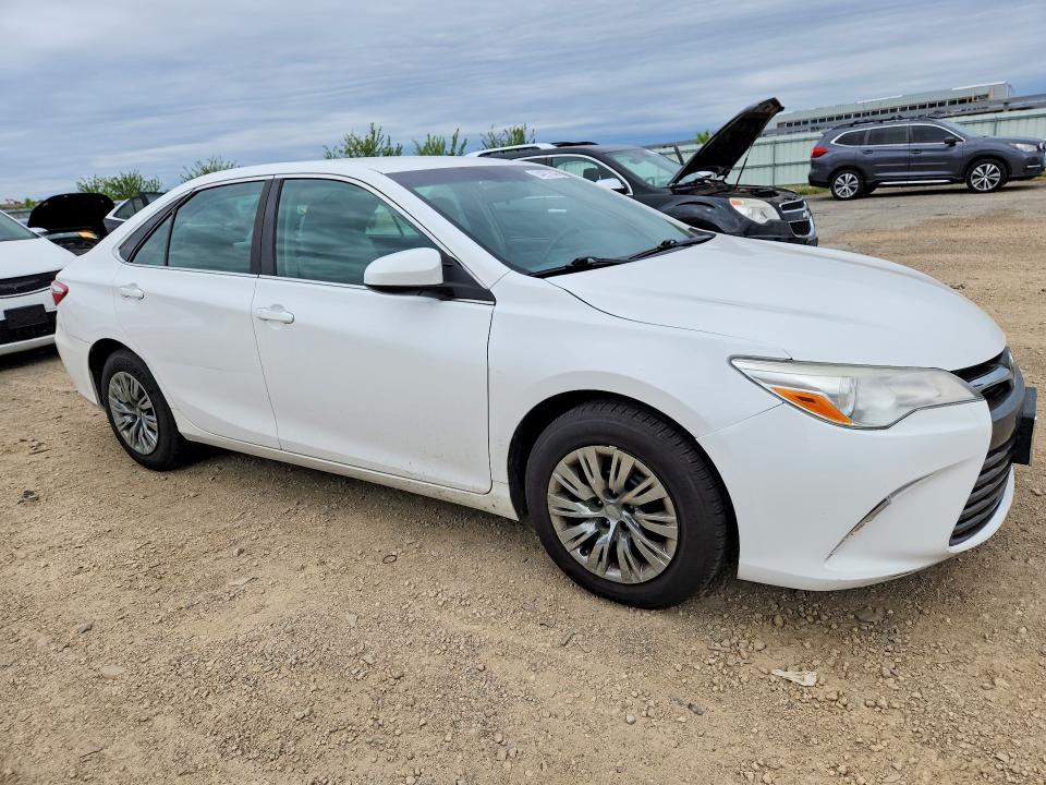 54297546 :رقم المزاد ، 4T1BF1FK8FU985425 vin ، 2015 Toyota Camry مزاد بيع