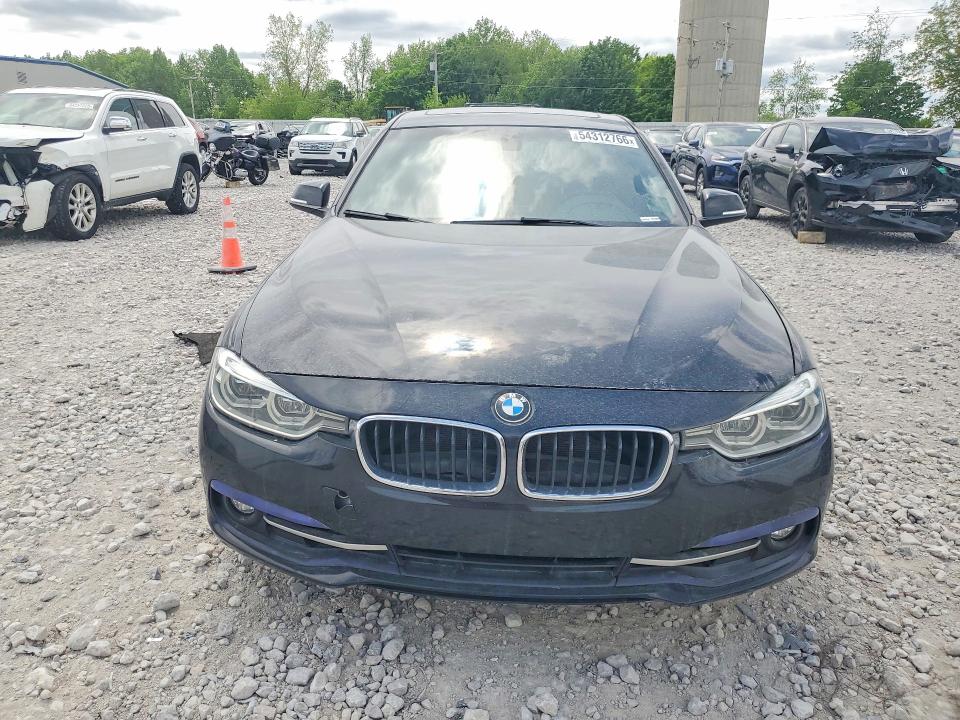 54312766 :رقم المزاد ، WBA8D9G30HNU63957 vin ، 2017 Bmw 330 مزاد بيع