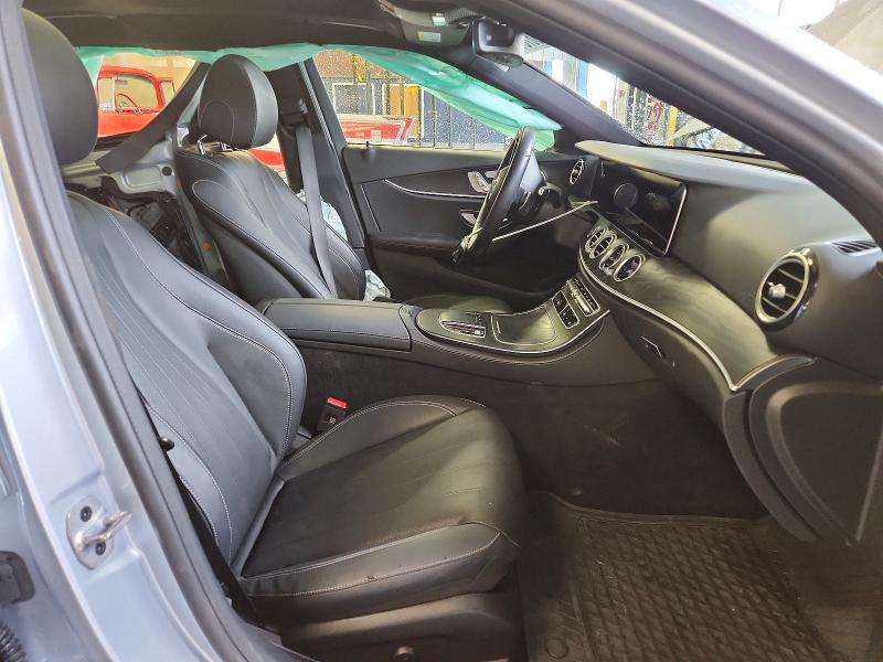 51067846 :رقم المزاد ، W1KZF5KB5PB158775 vin ، 2023 Mercedes-benz E مزاد بيع