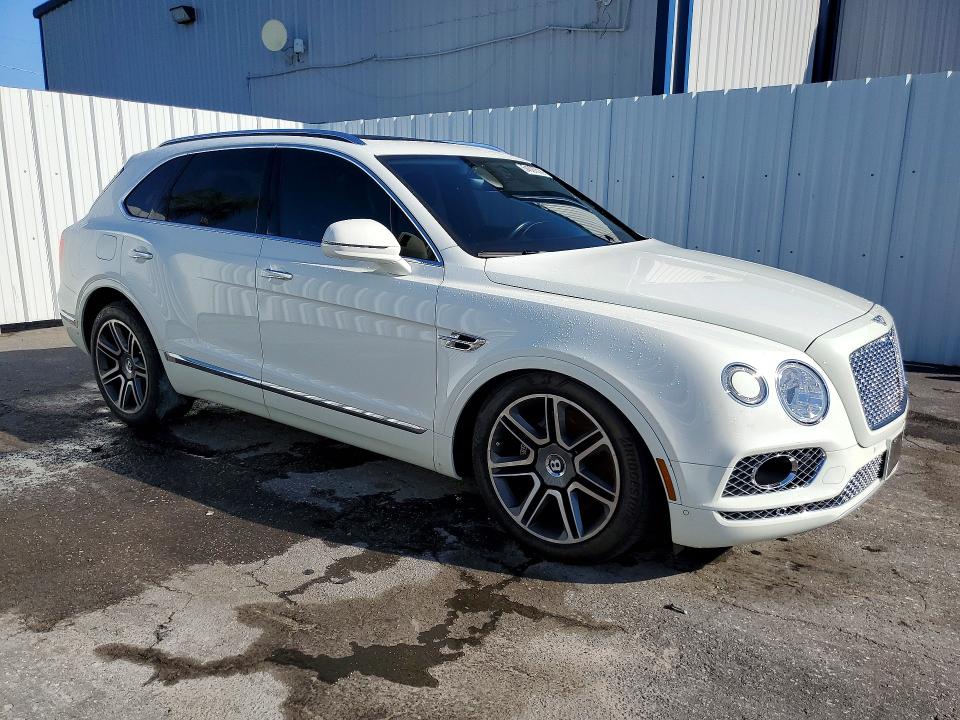 Продаж на аукціоні авто 2018 Bentley Bentayga, vin: SJAAC4ZV0JC019215, номер лоту: 54397316