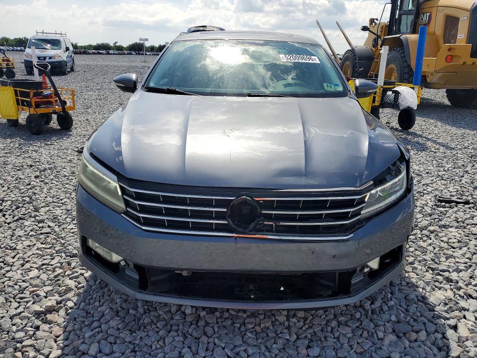 Продажа на аукционе авто 2016 Volkswagen Passat, vin: 1VWBS7A32GC055298, номер лота: 52009696