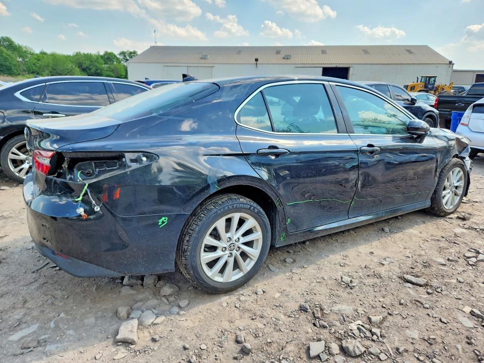 2021 Toyota Camry მანქანა იყიდება აუქციონზე, vin: 4T1C11AK0MU421212, აუქციონის ნომერი: 53764736