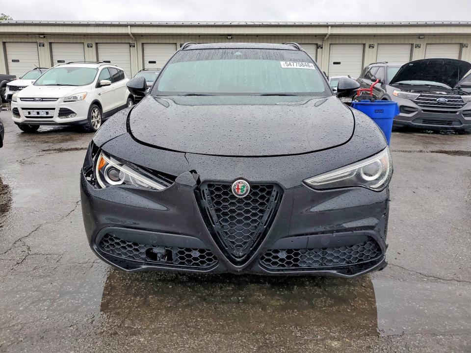 54775846 :رقم المزاد ، ZASFAKNN6J7B99370 vin ، 2018 Alfa Romeo Stelvio مزاد بيع