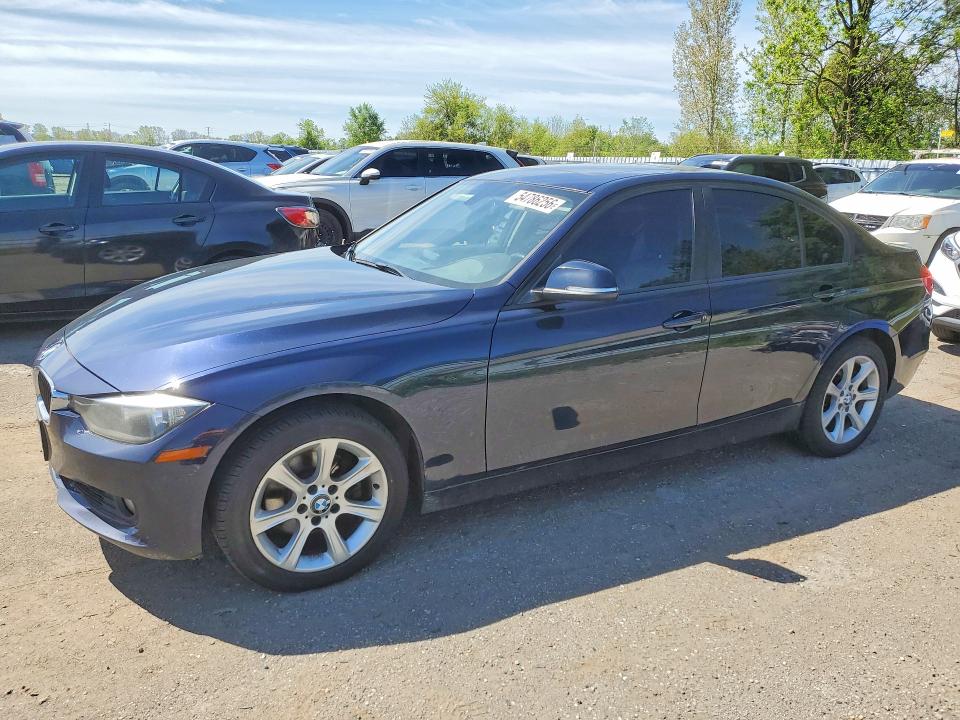 2013 Bmw 328 მანქანა იყიდება აუქციონზე, vin: WBA3B3C55DF539763, აუქციონის ნომერი: 54786256