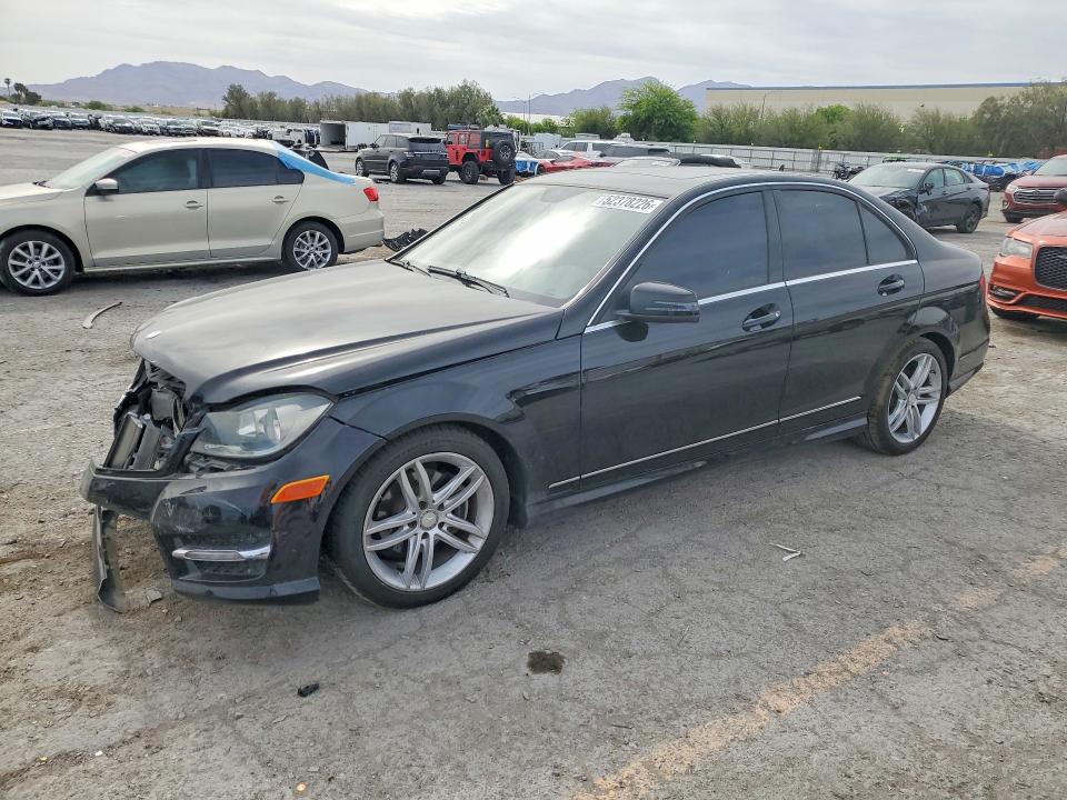2013 Mercedes-benz C მანქანა იყიდება აუქციონზე, vin: WDDGF4HB5DR279947, აუქციონის ნომერი: 52378226