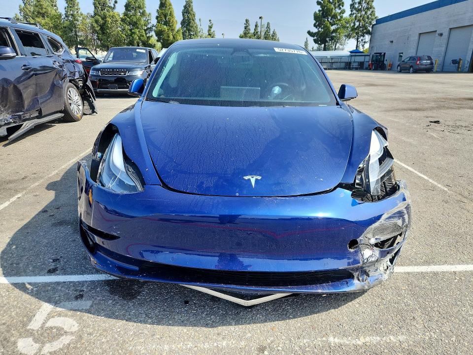 52735776 :رقم المزاد ، 5YJ3E1EC6MF093668 vin ، 2021 Tesla Model 3 مزاد بيع