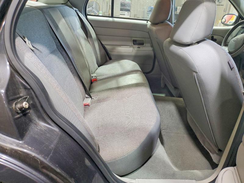 Продаж на аукціоні авто 2005 Ford Crown Victoria, vin: 2FAHP71W55X136827, номер лоту: 52683546