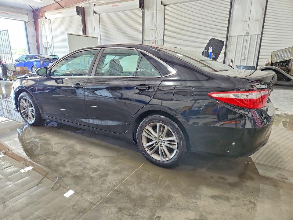 Aukcja sprzedaży 2015 Toyota Camry, vin: 4T1BF1FKXFU002700, numer aukcji: 52295366
