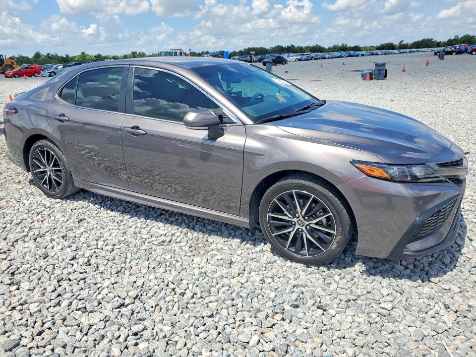 2024 Toyota Camry მანქანა იყიდება აუქციონზე, vin: 4T1T11AK9RU840201, აუქციონის ნომერი: 53983226
