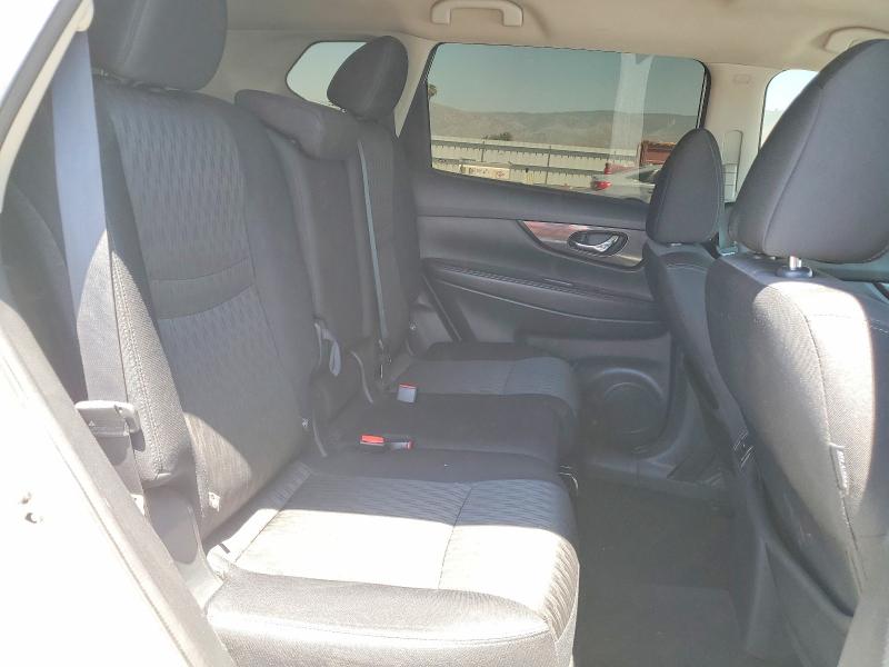 52433376 :رقم المزاد ، 5N1AT2MT5JC817813 vin ، 2018 Nissan Rogue مزاد بيع