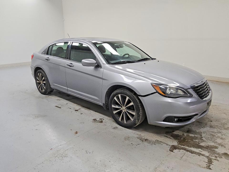 2013 Chrysler 200 მანქანა იყიდება აუქციონზე, vin: 1C3CCBBB8DN516019, აუქციონის ნომერი: 52562986