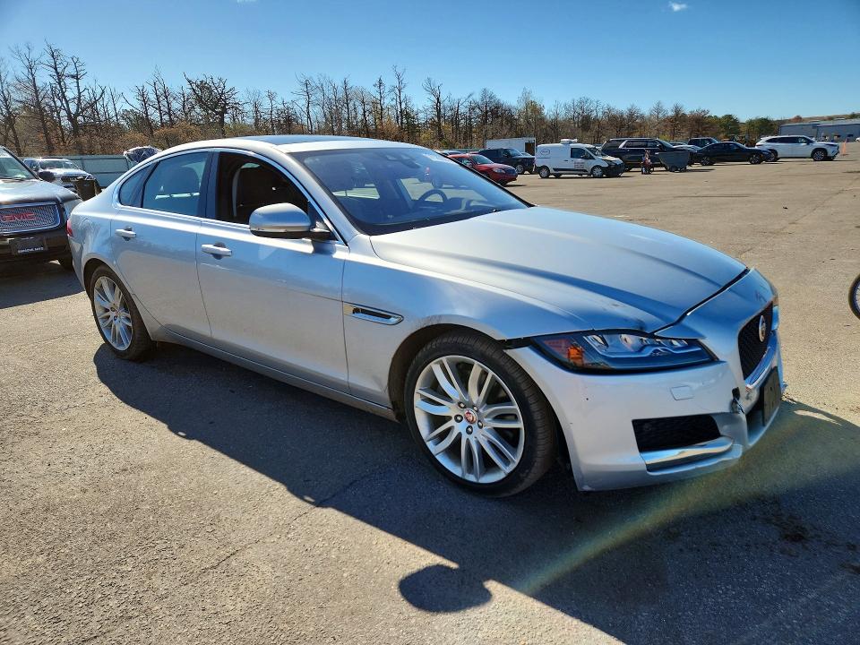 Продаж на аукціоні авто 2016 Jaguar Xf, vin: SAJBK4BV5GCY23875, номер лоту: 51585926