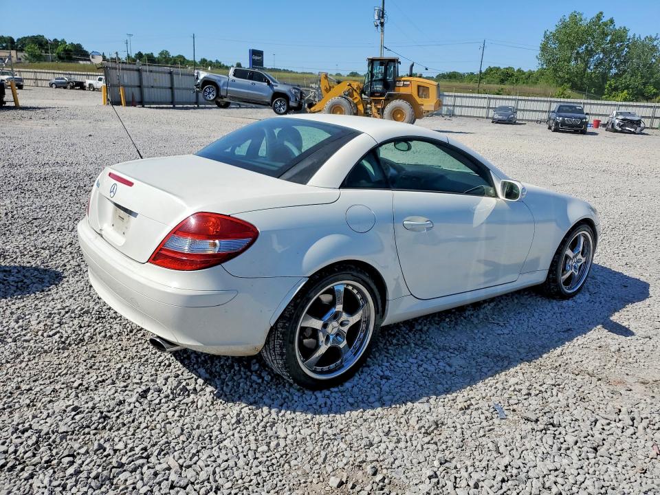 53345106 :رقم المزاد ، WDBWK56F55F037304 vin ، 2005 Mercedes-benz Slk مزاد بيع