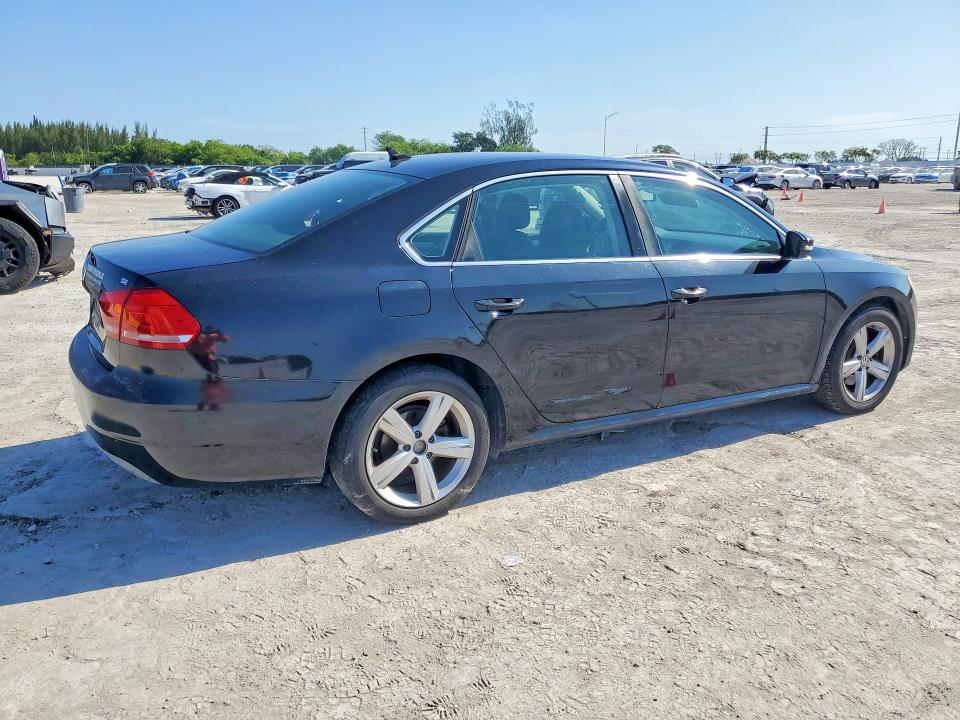 52230496 :رقم المزاد ، 1VWBP7A30DC016173 vin ، 2013 Volkswagen Passat مزاد بيع