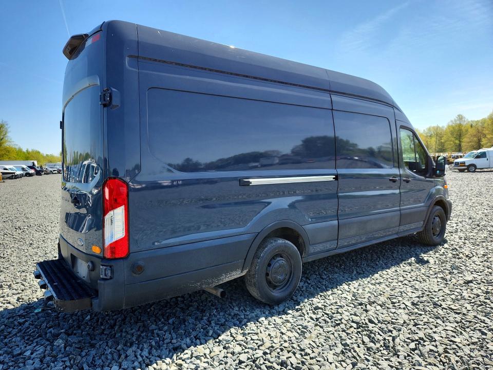 61620426 :رقم المزاد ، 1FTBR3X84LKA48640 vin ، 2020 Ford Transit مزاد بيع
