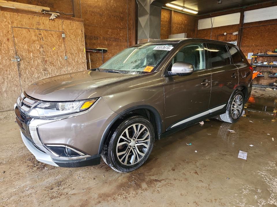Продаж на аукціоні авто 2018 Mitsubishi Outlander, vin: JA4AZ3A32JZ067792, номер лоту: 53053616