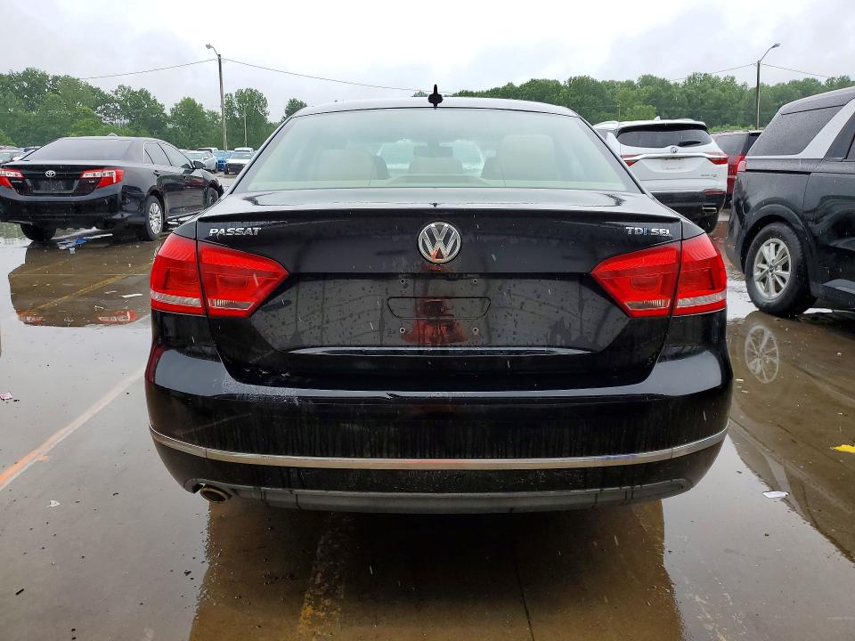 51725666 :رقم المزاد ، 1VWCN7A32EC010564 vin ، 2014 Volkswagen Passat مزاد بيع