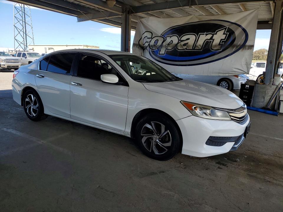 54718926 :رقم المزاد ، 1HGCR2F38HA080980 vin ، 2017 Honda Accord مزاد بيع