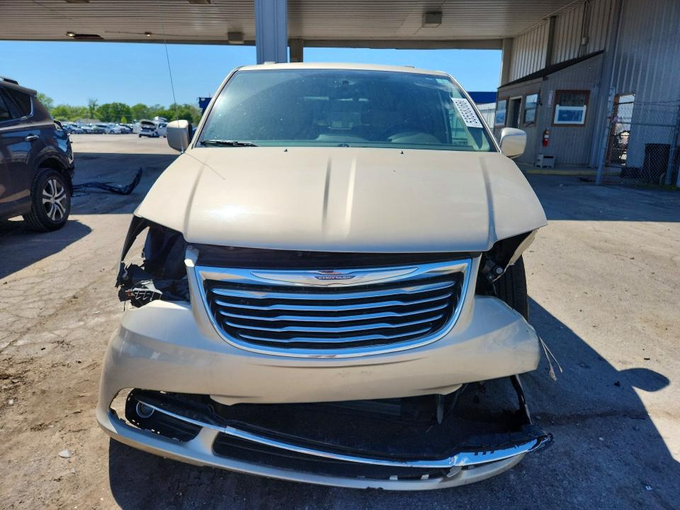 53558366 :رقم المزاد ، 2C4RC1BG2GR205866 vin ، 2016 Chrysler Town & Country مزاد بيع