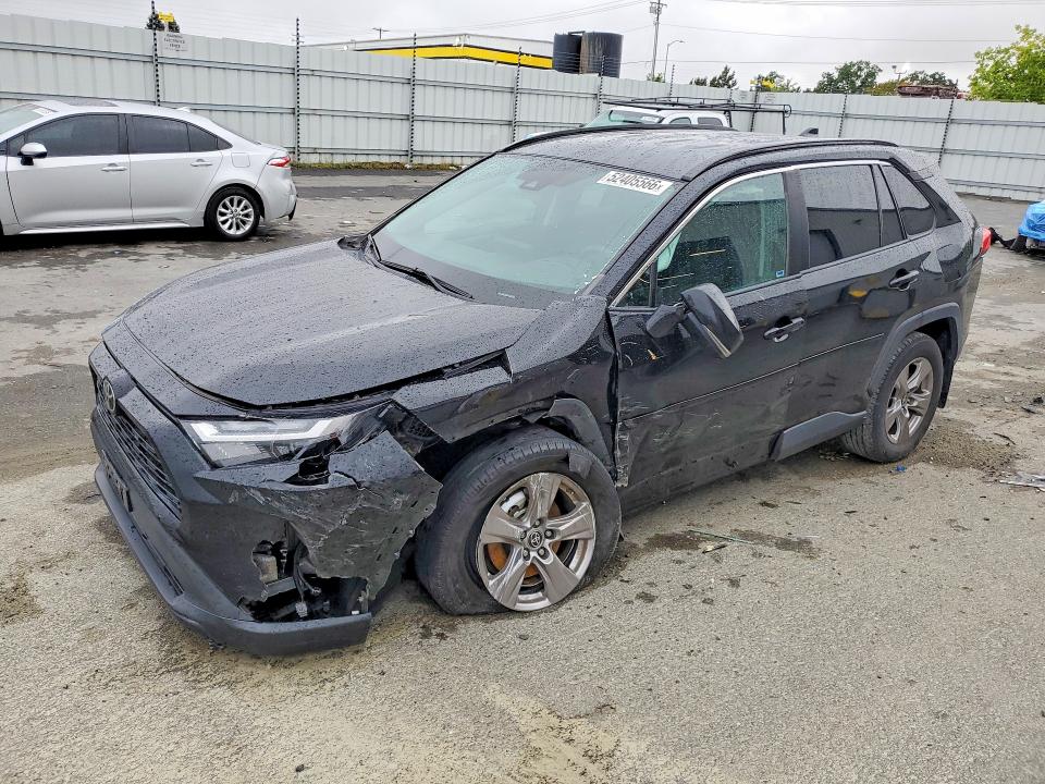 Auction sale of the 2022 Toyota Rav4, vin: 2T3P1RFV0NC305666, lot number: 52405566