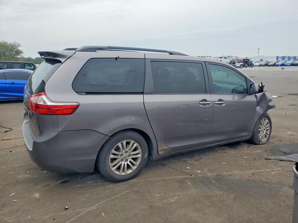 52566926 :رقم المزاد ، 5TDYK3DC5FS656767 vin ، 2015 Toyota Sienna مزاد بيع