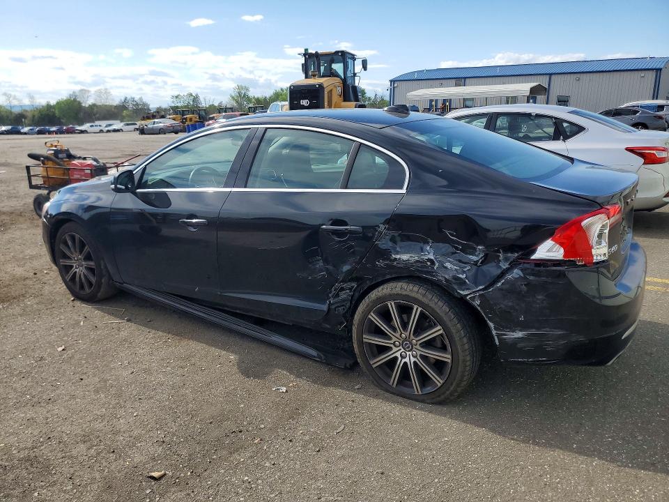 2018 Volvo S60 მანქანა იყიდება აუქციონზე, vin: LYV402TKXJB174107, აუქციონის ნომერი: 53235366