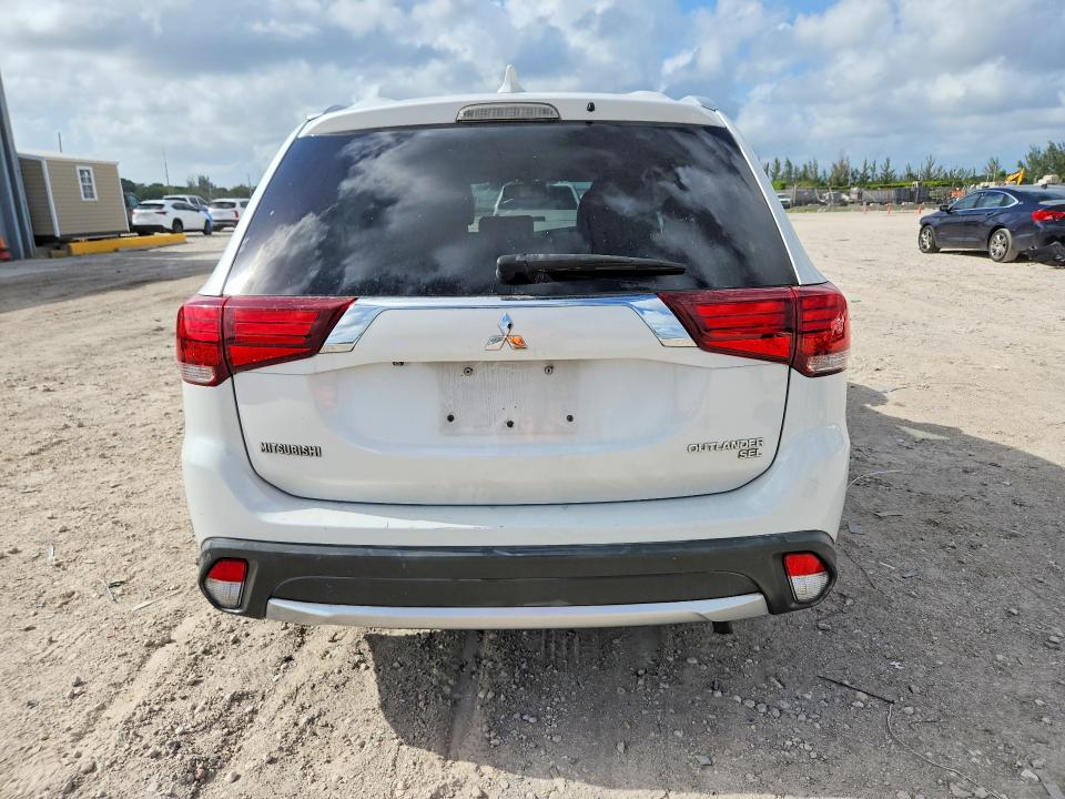 Продаж на аукціоні авто 2018 Mitsubishi Outlander, vin: JA4AD3A35JZ026698, номер лоту: 54753116