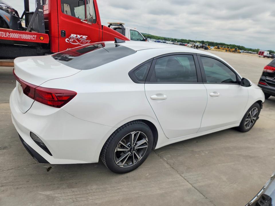 2024 Kia Forte მანქანა იყიდება აუქციონზე, vin: 3KPF24AD1RE737080, აუქციონის ნომერი: 53054196