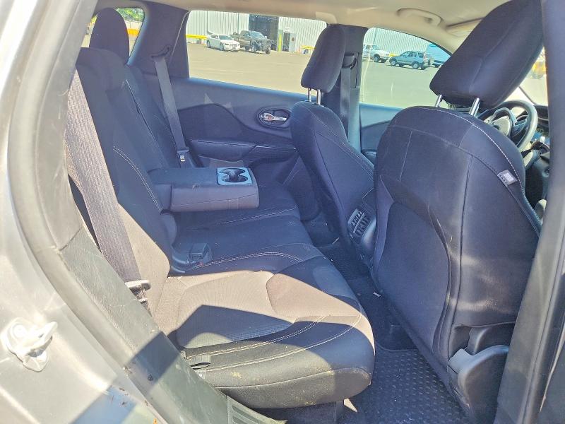 54550746 :رقم المزاد ، 1C4PJMCS6FW749987 vin ، 2015 Jeep Cherokee مزاد بيع