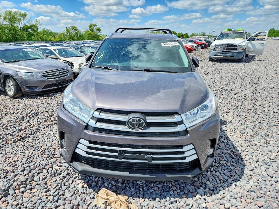 Продаж на аукціоні авто 2019 Toyota Highlander, vin: 5TDJZRFH3KS581277, номер лоту: 48686716