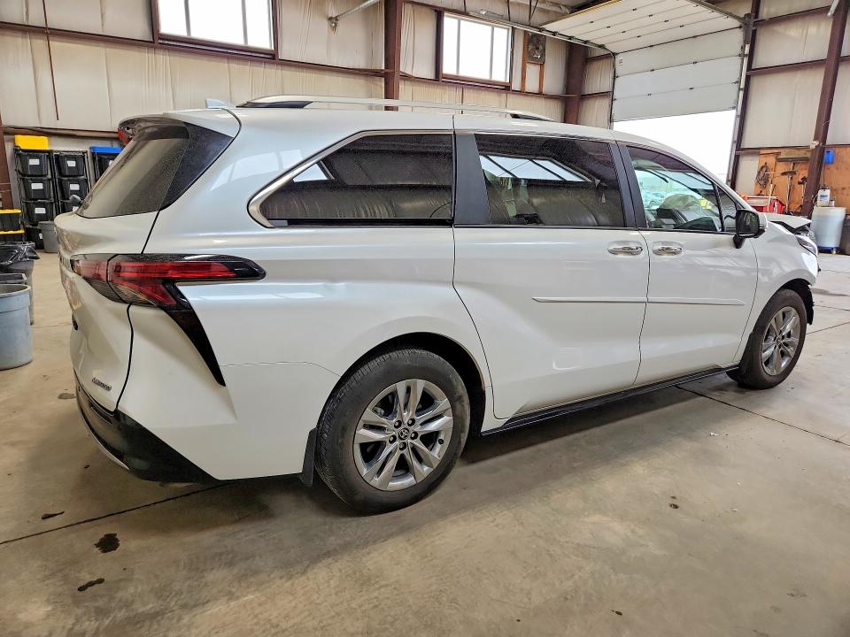 52964646 :رقم المزاد ، 5TDGSKFC7SS197139 vin ، 2025 Toyota Sienna مزاد بيع