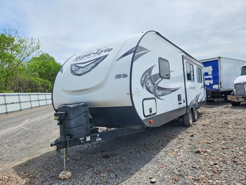 Продажа на аукционе авто 2018 Wildwood Forest Riv, vin: 4X4TWBB25JU016978, номер лота: 53981306