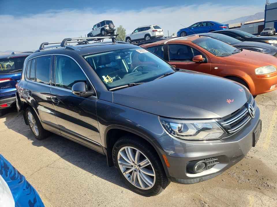 54800076 :رقم المزاد ، WVGBV7AX4GW525659 vin ، 2016 Volkswagen Tiguan مزاد بيع