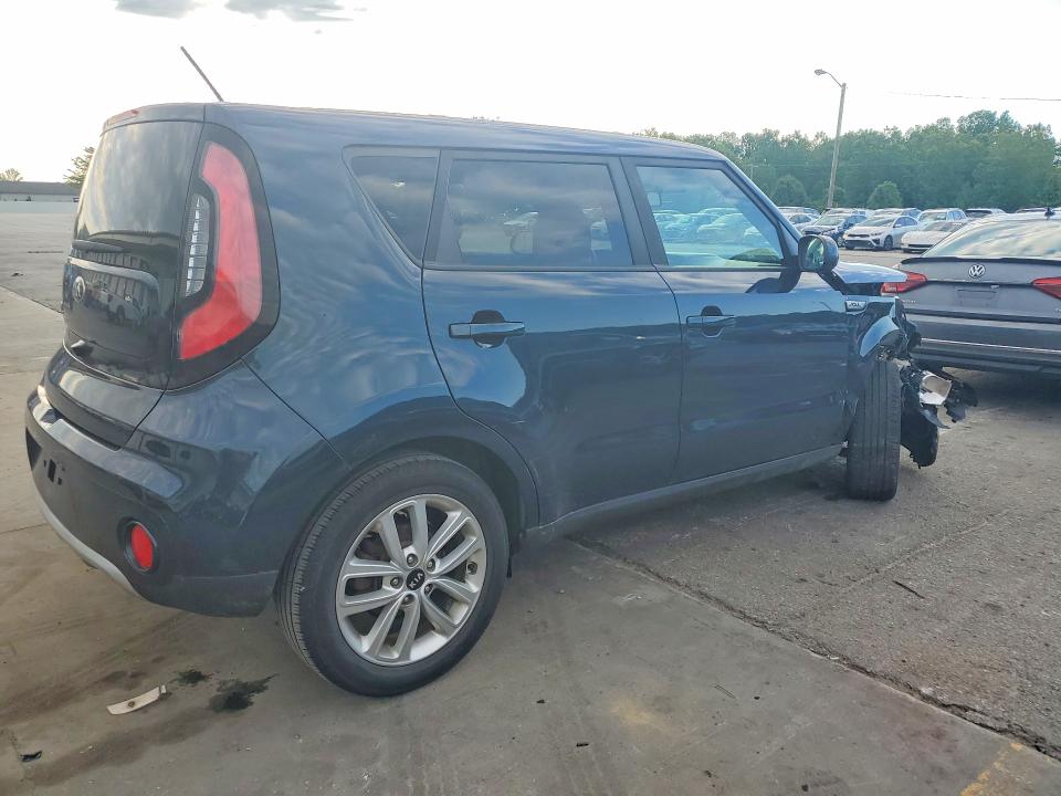 2018 Kia Soul მანქანა იყიდება აუქციონზე, vin: KNDJP3A55J7518562, აუქციონის ნომერი: 51548506