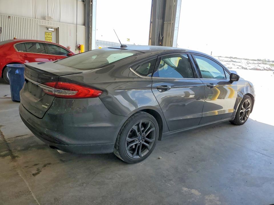 52744206 :رقم المزاد ، 3FA6P0HD0JR281088 vin ، 2018 Ford Fusion مزاد بيع