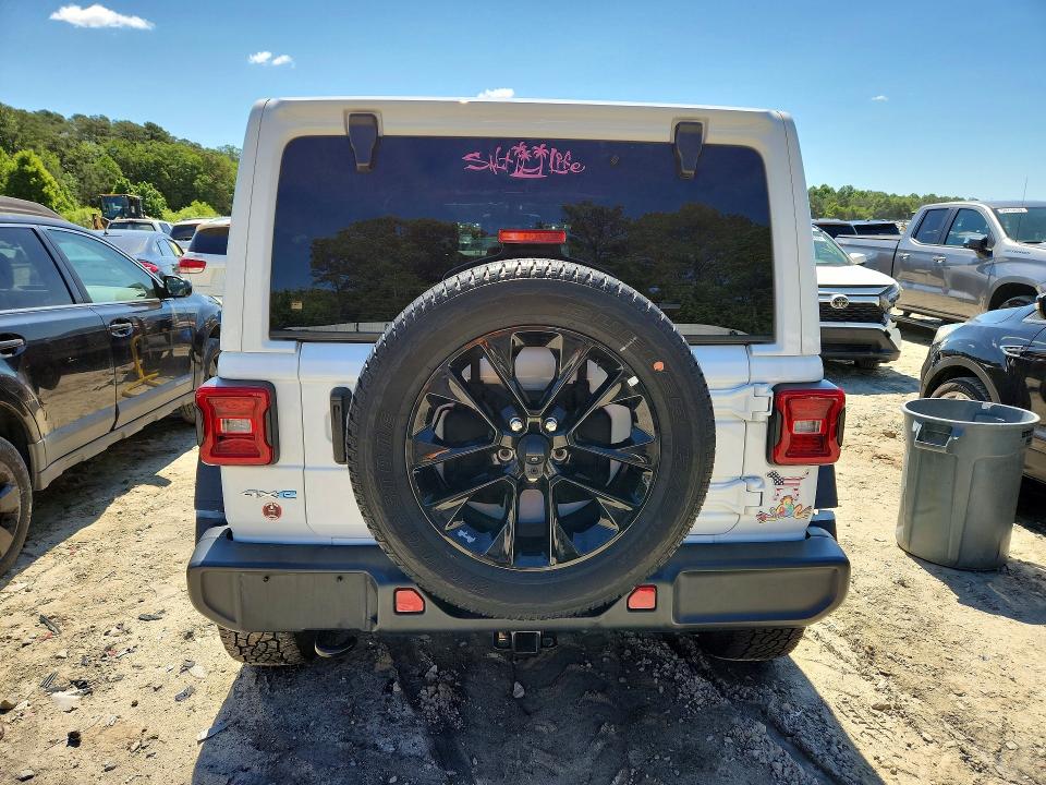 54428596 :رقم المزاد ، 1C4JJXP65MW758102 vin ، 2021 Jeep Wrangler Unlimited مزاد بيع