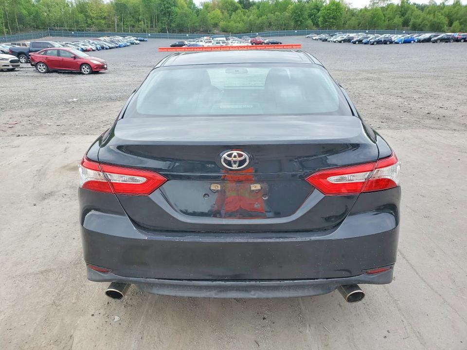 2018 Toyota Camry მანქანა იყიდება აუქციონზე, vin: 4T1B11HK0JU606132, აუქციონის ნომერი: 54780466