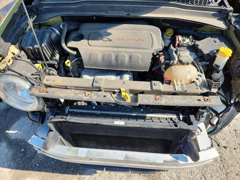 53749416 :رقم المزاد ، ZACCJBDT2FPB85987 vin ، 2015 Jeep Renegade مزاد بيع