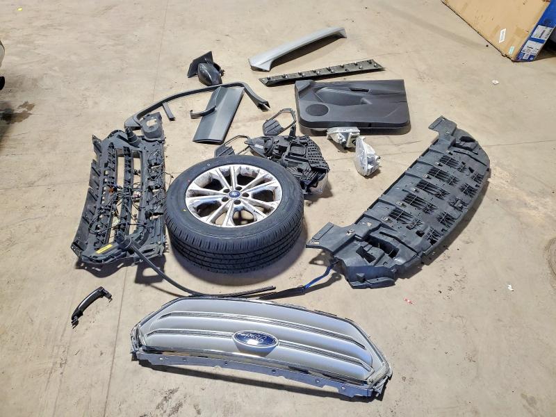 Продаж на аукціоні авто 2017 Ford Escape, vin: 1FMCU9GD1HUE40257, номер лоту: 55094836