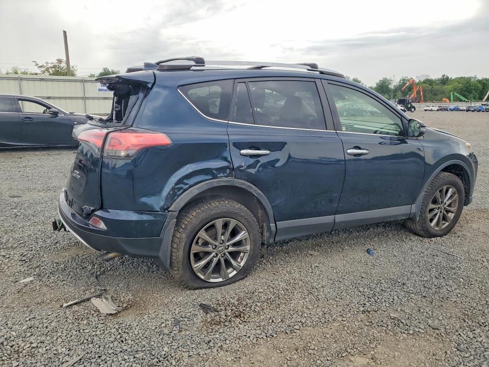2018 Toyota Rav4 მანქანა იყიდება აუქციონზე, vin: JTMDFREV0JJ256630, აუქციონის ნომერი: 54878106