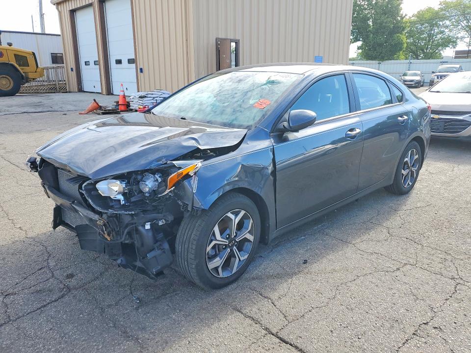 2020 Kia Forte მანქანა იყიდება აუქციონზე, vin: 3KPF24AD5LE261214, აუქციონის ნომერი: 52403486