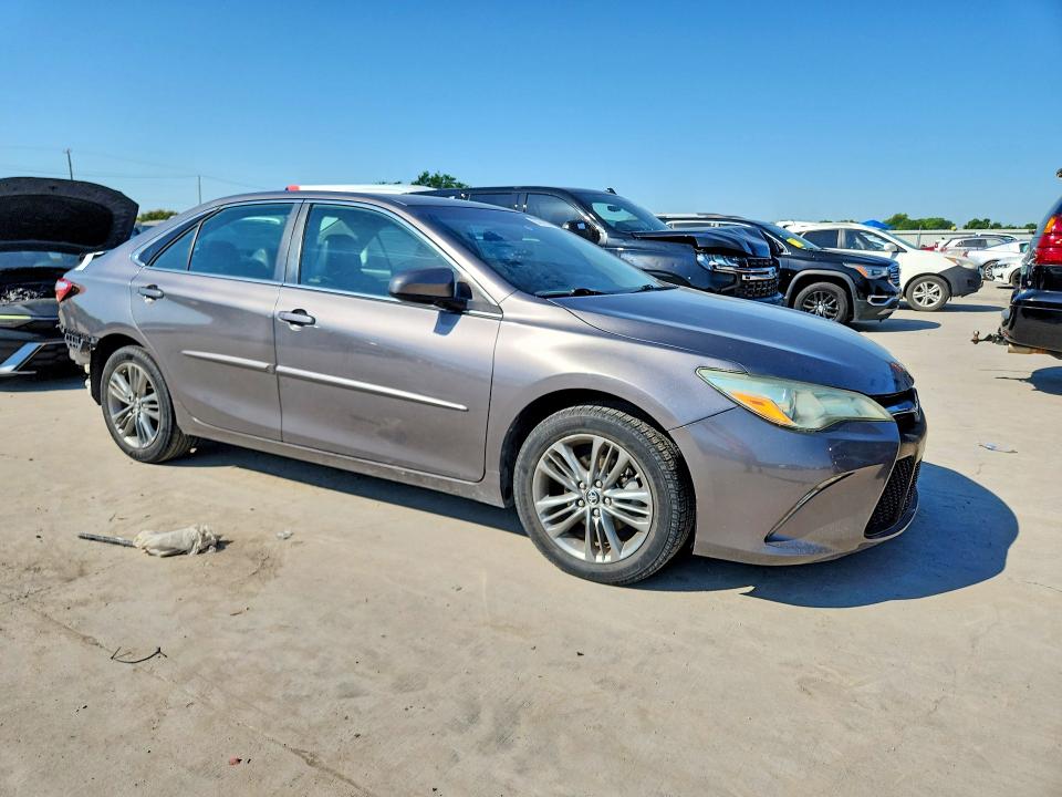 53276236 :رقم المزاد ، 4T1BF1FK4HU367473 vin ، 2017 Toyota Camry مزاد بيع