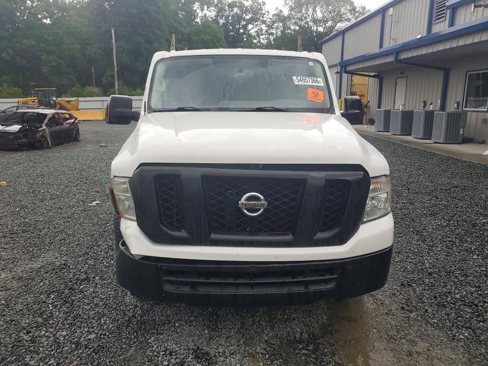 54957366 :رقم المزاد ، 1N6BF0KM0HN801661 vin ، 2017 Nissan Nv مزاد بيع