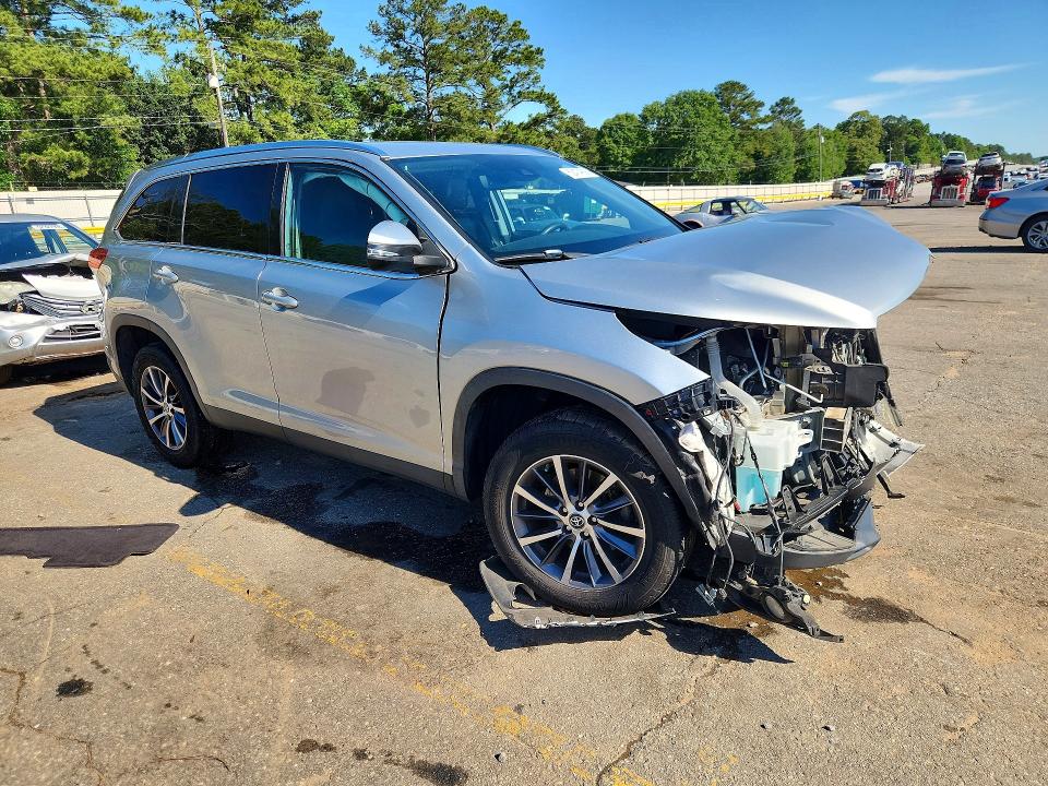2019 Toyota Highlander მანქანა იყიდება აუქციონზე, vin: 5TDKZRFH4KS552410, აუქციონის ნომერი: 52474656