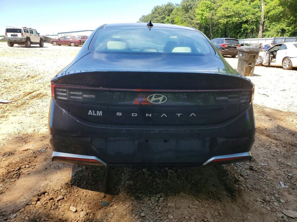 Продажа на аукционе авто 2024 Hyundai Sonata, vin: KMHL64JA1RA375165, номер лота: 52329766