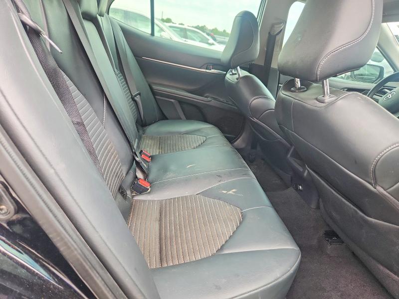 52551576 :رقم المزاد ، 4T1G11AK2LU902983 vin ، 2020 Toyota Camry مزاد بيع