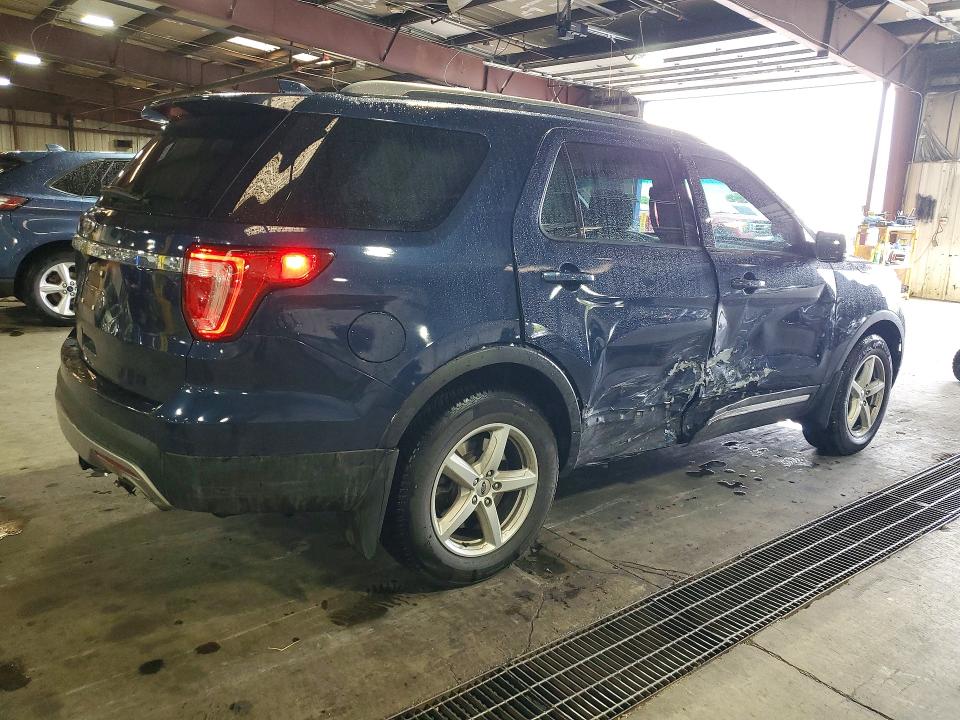 52566686 :رقم المزاد ، 1FM5K8DH1HGA59989 vin ، 2017 Ford Explorer مزاد بيع