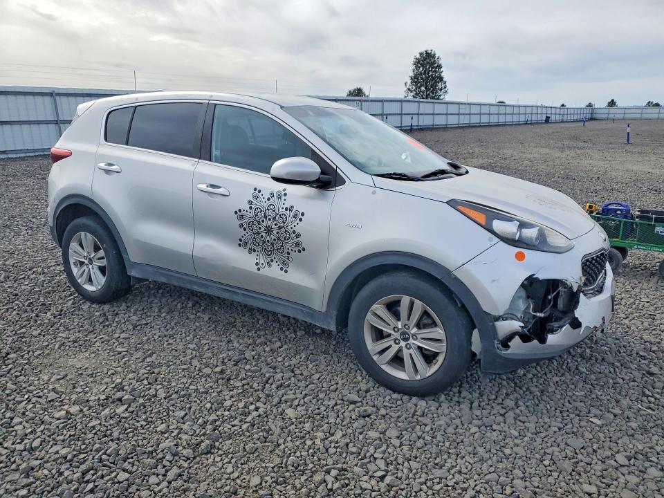 52490836 :رقم المزاد ، KNDPMCAC7H7282573 vin ، 2017 Kia Sportage مزاد بيع
