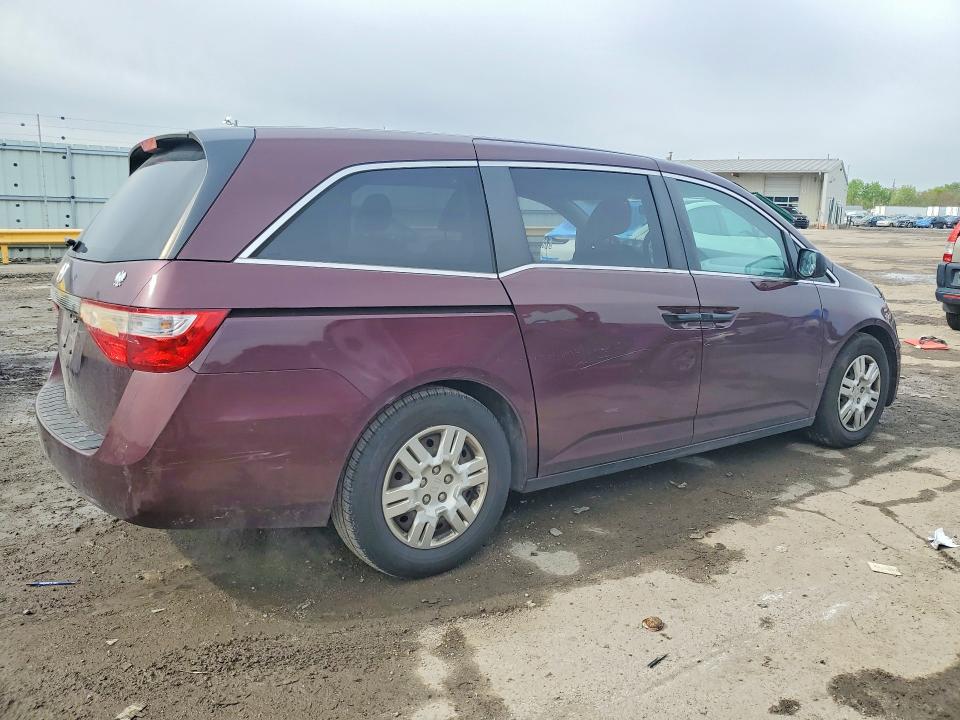 52352446 :رقم المزاد ، 5FNRL5H28BB021314 vin ، 2011 Honda Odyssey مزاد بيع