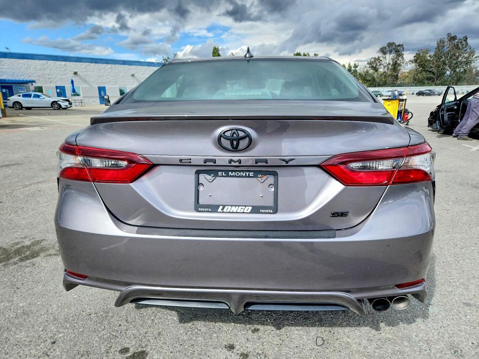 51987876 :رقم المزاد ، 4T1T11AKXPU166864 vin ، 2023 Toyota Camry مزاد بيع
